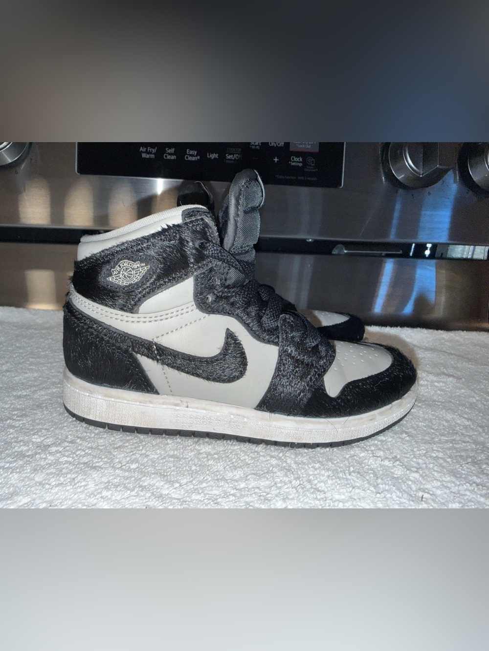 Nike Air Jordan 1 Retro High Black Medium Grey‎ Sneakers Size 12C